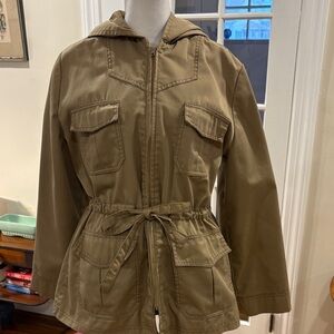 Vintage Women’s Tan Zippered Jacket.  Size M.